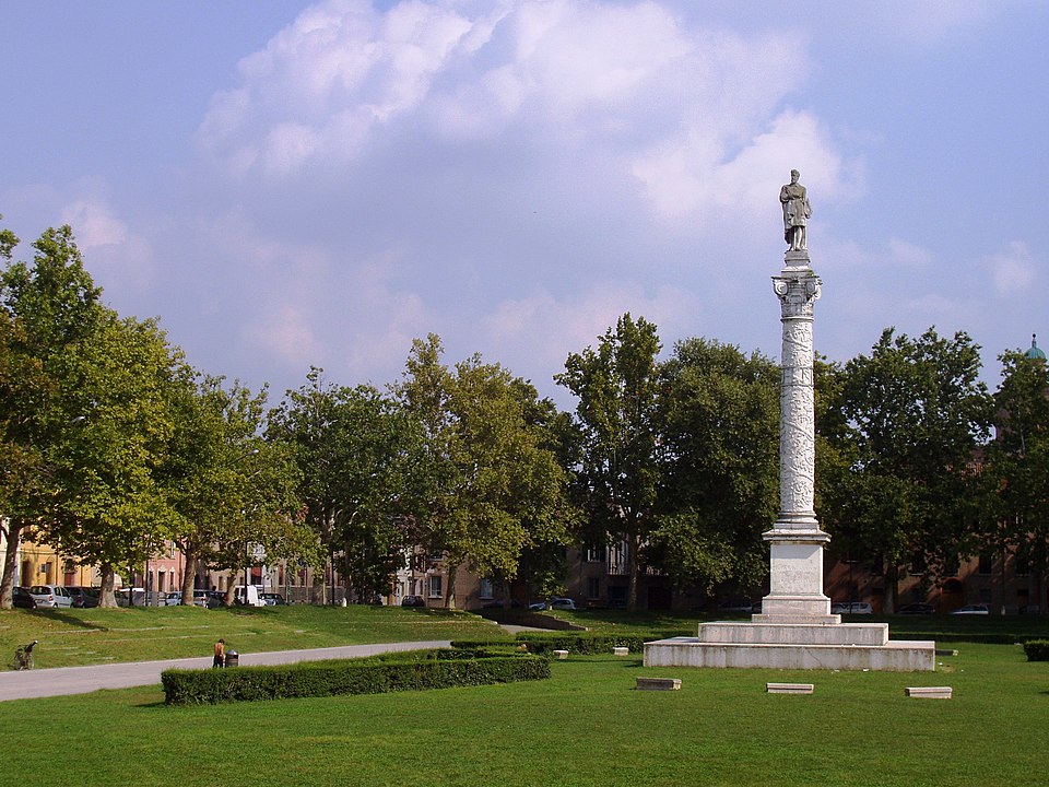 audioguida Piazza Ariostea e Palazzo Massari