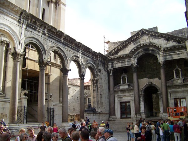 Spalato: vivere nel palazzo di Diocleziano