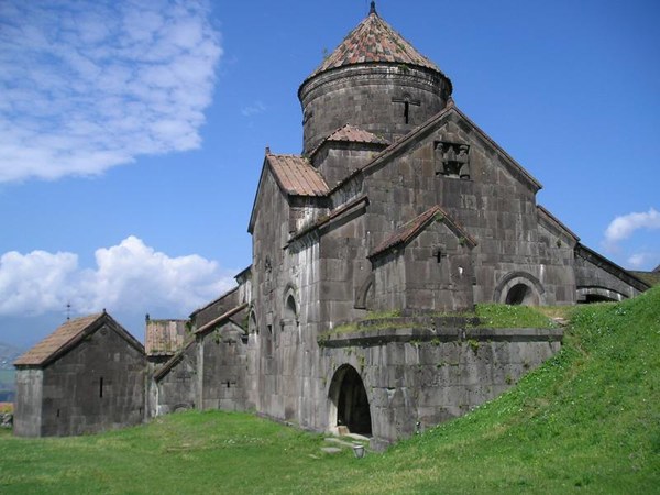 Haghpat e Sanahin: i monasteri della valle, Haghpat e Sanahin, Alaverdi