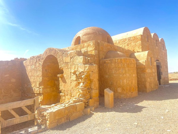 Quseir Amra: architettura e pitture nel deserto