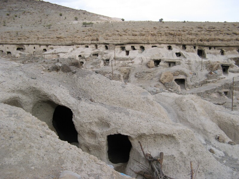 Audioguida Maymand: abitare nella roccia