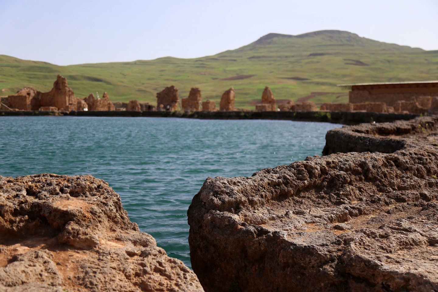 Audioguida Takht-e Soleyman: il santuario e il lago